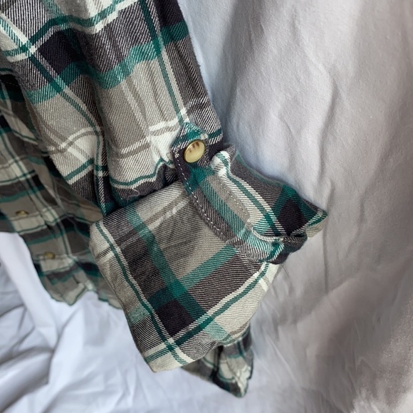 Zachs Girlfriend Flannel - Picture 3 of 7